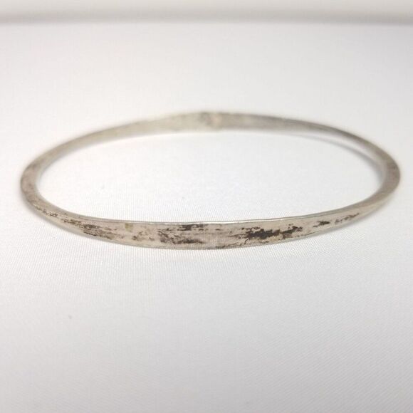 Vintage Sterling Silver Skinny Bangle Bracelet, Peg Clasp, Signed PJ, Estate - Picture 10 of 10